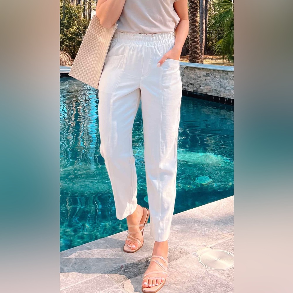 Women’s High-rise tapered ankle pull-on pants